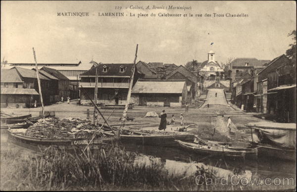 La Place du Calebassier et la rue des Trois Chandelles Lamentin Martinique