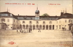 L'Hotel de Ville - Town Hall Postcard