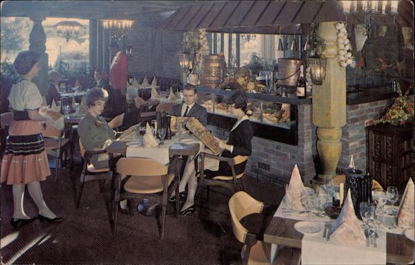 Las Columnas, Mariott Motor Hotel Dallas Texas