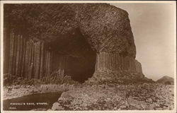 Fingall's Cave Staffa, Scotland Postcard Postcard