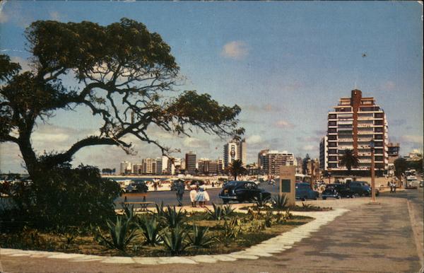 Edificacion Sobre Playa Pocitos Montevideo Uruguay