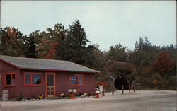 Ruggles Mine Gift Shop, Snack Bar and Mineral Display Postcard