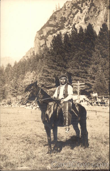 Native American Indian on Horse Native Americana