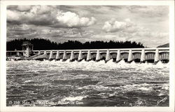 Main Spilling Dam, Bonneville Dam Washington Postcard Postcard