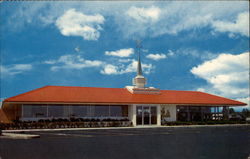 Howard Johnson's Restaurant - Highway U.S. 17 Postcard