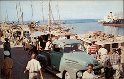 Waterfront and Floating Market Nassau, Bahamas Caribbean Islands Postcard Postcard