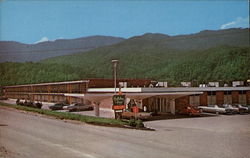 Holiday Inn of Caryville Postcard