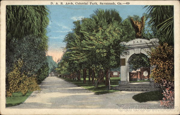 D. A. R. Arch - Colonial Park Savannah Georgia