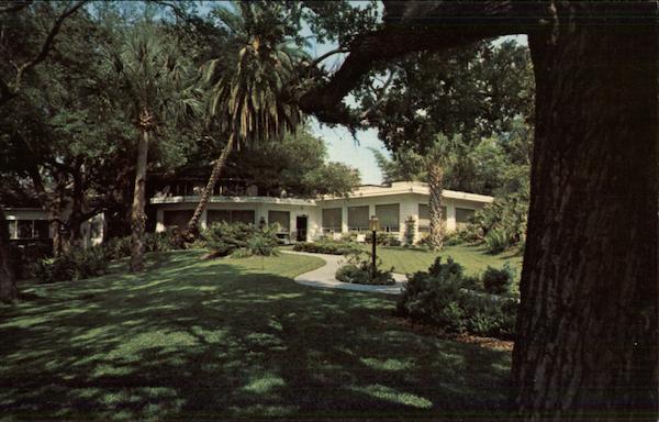 Siple's Garden Seat Clearwater Florida