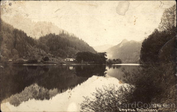 Umpqua River Reflections Scenic Oregon