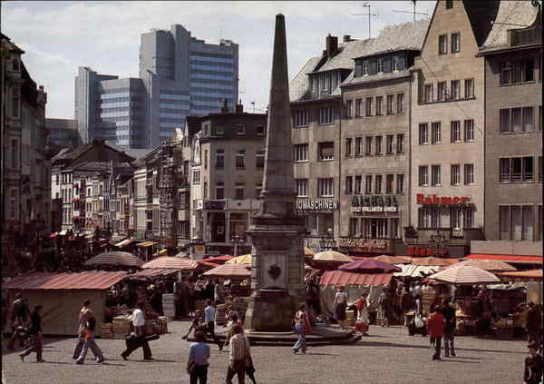 Blick vom Markt auf die Sternstraße und Stadthaus Bonn Germany
