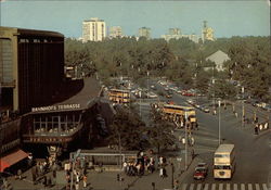 Bahnhof Zoo mit Blick auf Hansaviertel Postcard