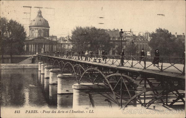 Pont des Arts et l'Institut, Paris France