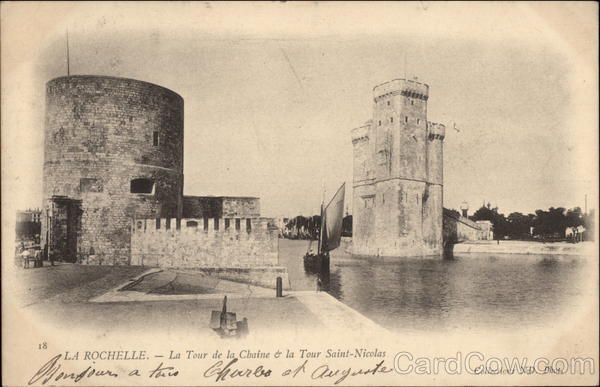 La Rochelle - La Tour de la Chaine & la Tour Saint-Nicolas France