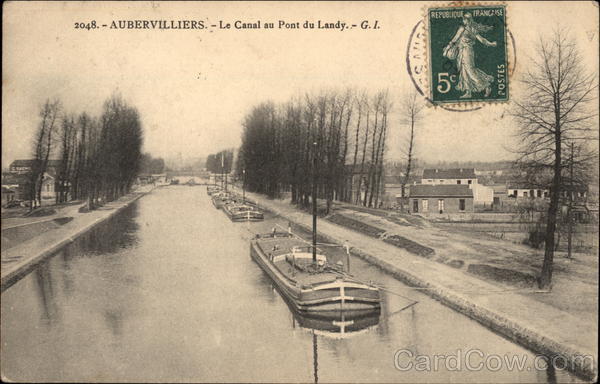 Le Canal au Pont du Landy Aubervilliers France