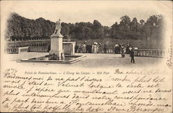 Palais de Fontainebleau - L'Etang des Carpes Postcard