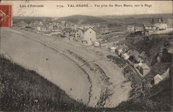 Vue prise des Murs Blancs, vers la Plage Postcard