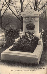 Cimetiere des Chiens - Dogs Cemetary Postcard