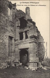 Détail des ruines du Château de la Hunaudaye Postcard