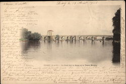 Le Pont sur la Seine et le Vieux Moulin Postcard