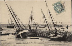 La Jetée du Port Sud Postcard