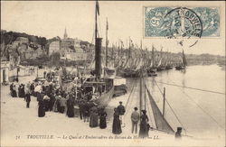 Le Quai et l'Embarcadère du Bateau du Havre Postcard