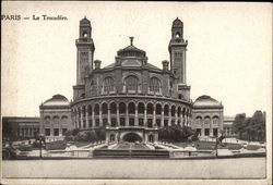 Le Trocadéro Postcard
