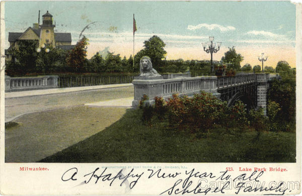 Milwaukeee, Lake Park Bridge Lighthouses