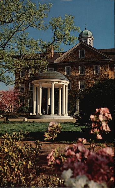 University of North Carolina - Old Well and South Building Chapel Hill
