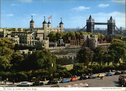 The Tower of London and Tower Bridge Large Format Postcard