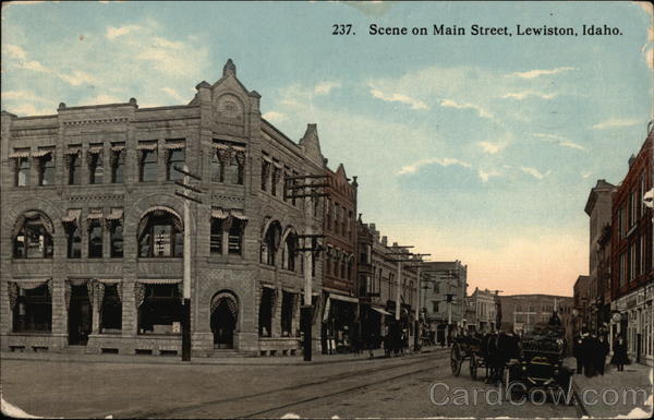 Scene on Main Street Lewiston Idaho