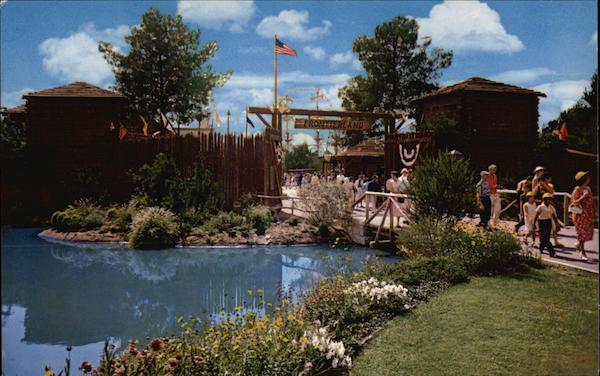 Disneyland - Frontierland Entrance