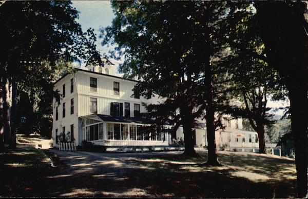 The Loomarwick on Lake Waramaug New Preston Connecticut