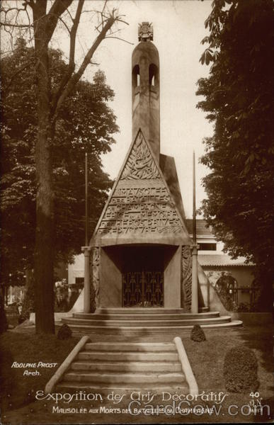 Exposition des Arts Décoratifs - Mausolée aux Morts des batailles de Champagne Paris France