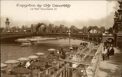 Exposition des Arts Décoratifs - Le Pont Alexandre III Postcard