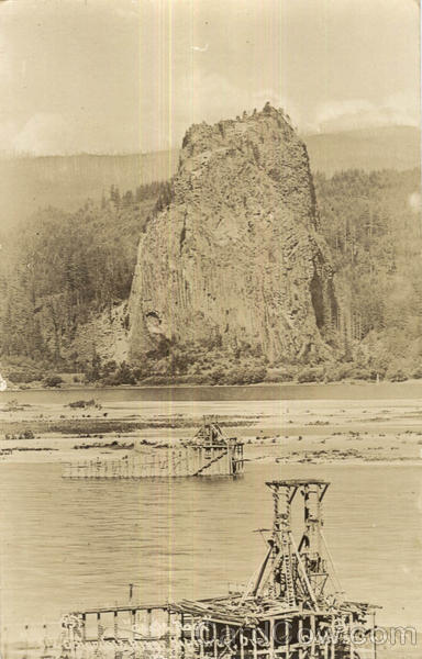 Castle Rock Columbia River Oregon