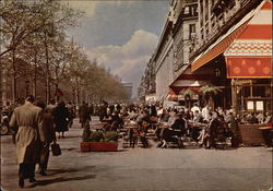 L'Avenue des Champs-Elysees Postcard