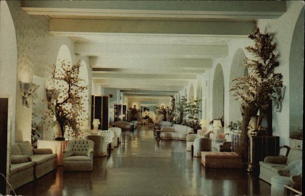 Royal Hawaiian Hotel - Lobby Honolulu
