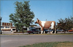 Wisconsin's Largest Cow Postcard Postcard