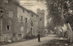 Reste des Fortifications Montricoux, France Postcard Postcard