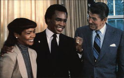 Sugar Ray Leonard and Wife With President Reagan Postcard
