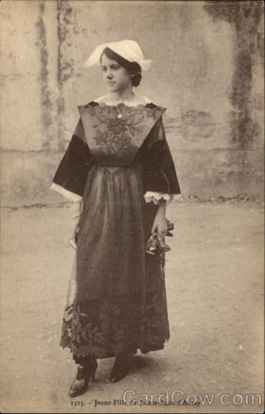 Jeune Fille de Sainte-Anne-d'Auray