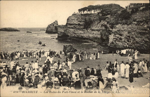 Les Bains du Port-Vieux et le Rocher de la Vierge Biarritz France