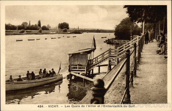 Les Quais de Aliler et l'Embarcadere du Golf Vichy France