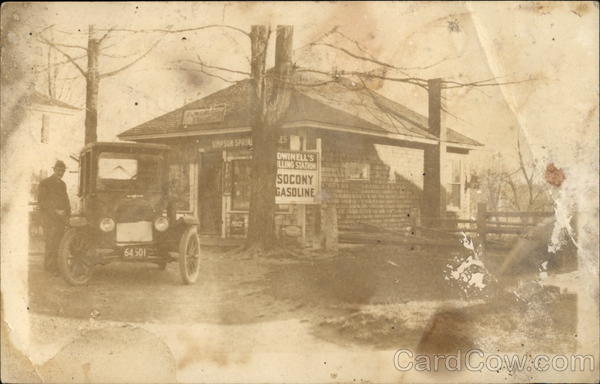 Dwinell's Filling Station - Socony Gasoline Cars