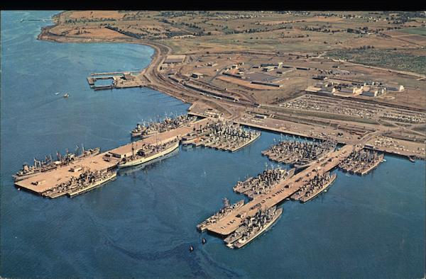 Destroyer Piers Us Naval Station Newport Ri
