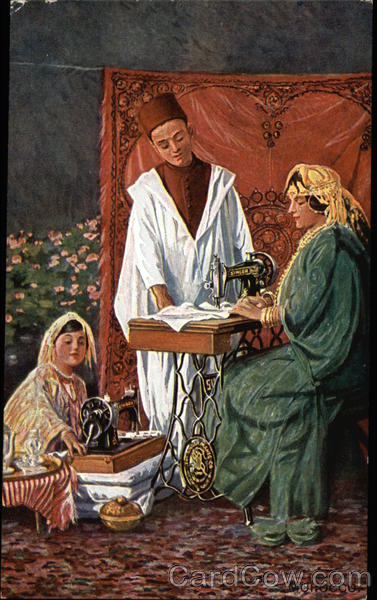 Singer No. 127-3 Vibrating Shuttle On Embossed Cabinet Table No. 3