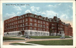 Mercy Hospital Des Moines, IA Postcard Postcard