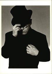 Elton John with top hat Celebrities