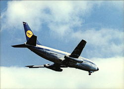 Lufthansa Boeing 737-230 Aircraft Postcard Postcard